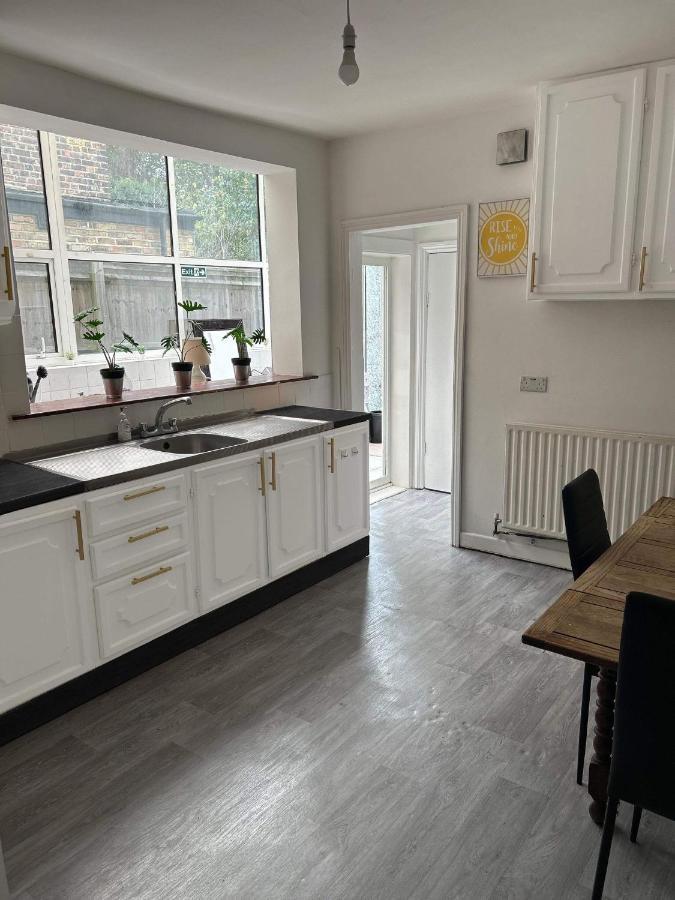 Balham, South London Spacious Guest House F2, 6 Rooms Available Экстерьер фото